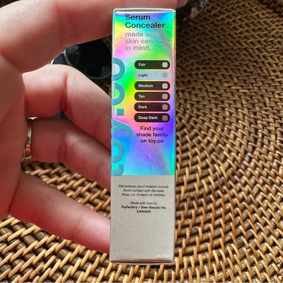 Toy Factory Nia Blend Shade 1 Serum Concealer Sealed New in Box - Picture 3 of 4